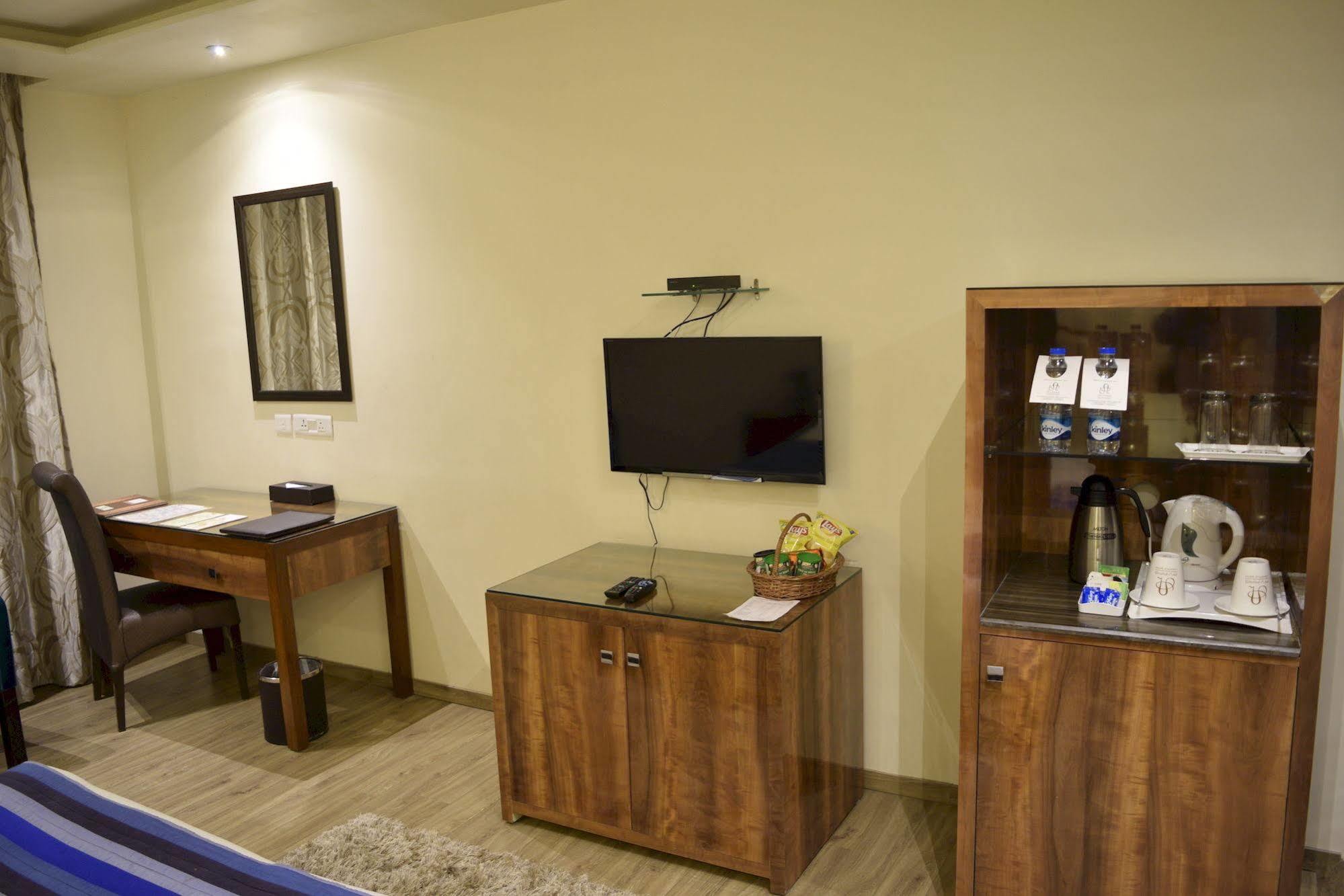 Hotel One Earth Avaas Amritsar Exterior foto