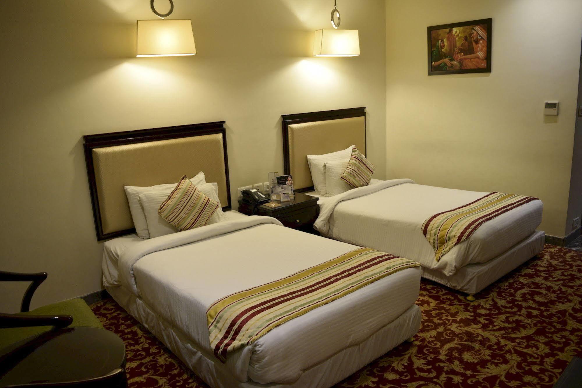 Hotel One Earth Avaas Amritsar Exterior foto