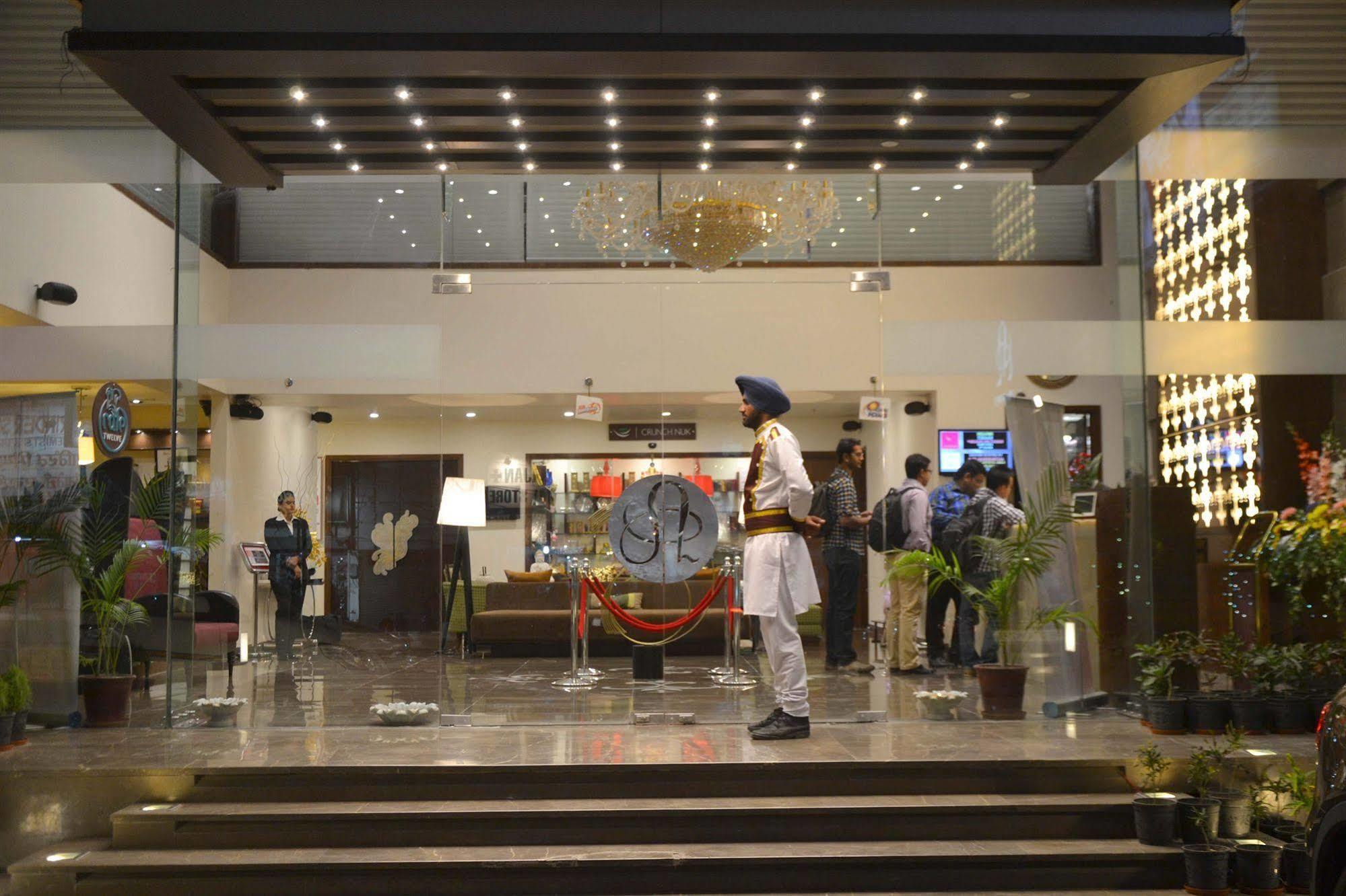 Hotel One Earth Avaas Amritsar Exterior foto